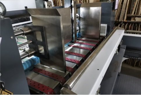 4500sheets/H Automatic Die Cutting Machine For Paper Size 580×500mm
