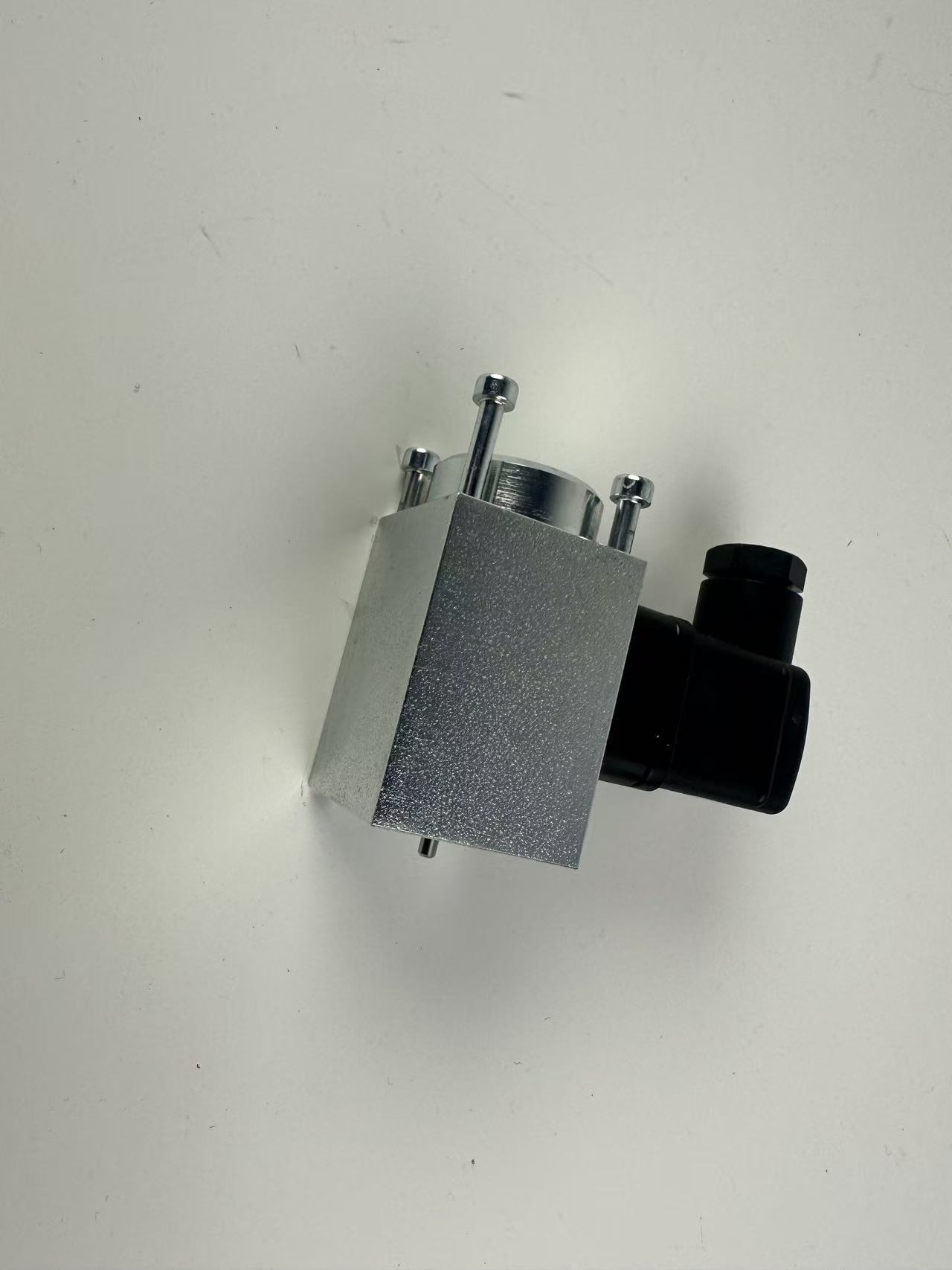 0009736183 Valve Linde Reach Stacker Parts