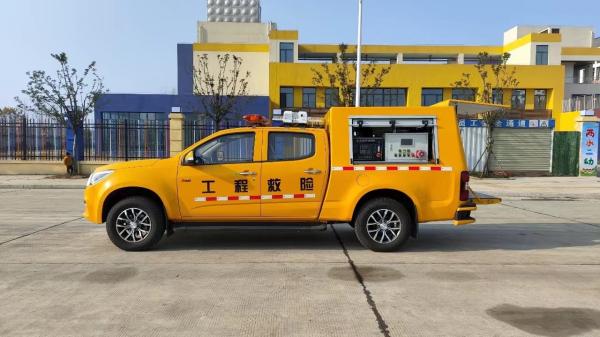 Water Discharge 500 Cubic Meter Wrecker Drainage Rescue Vehicle