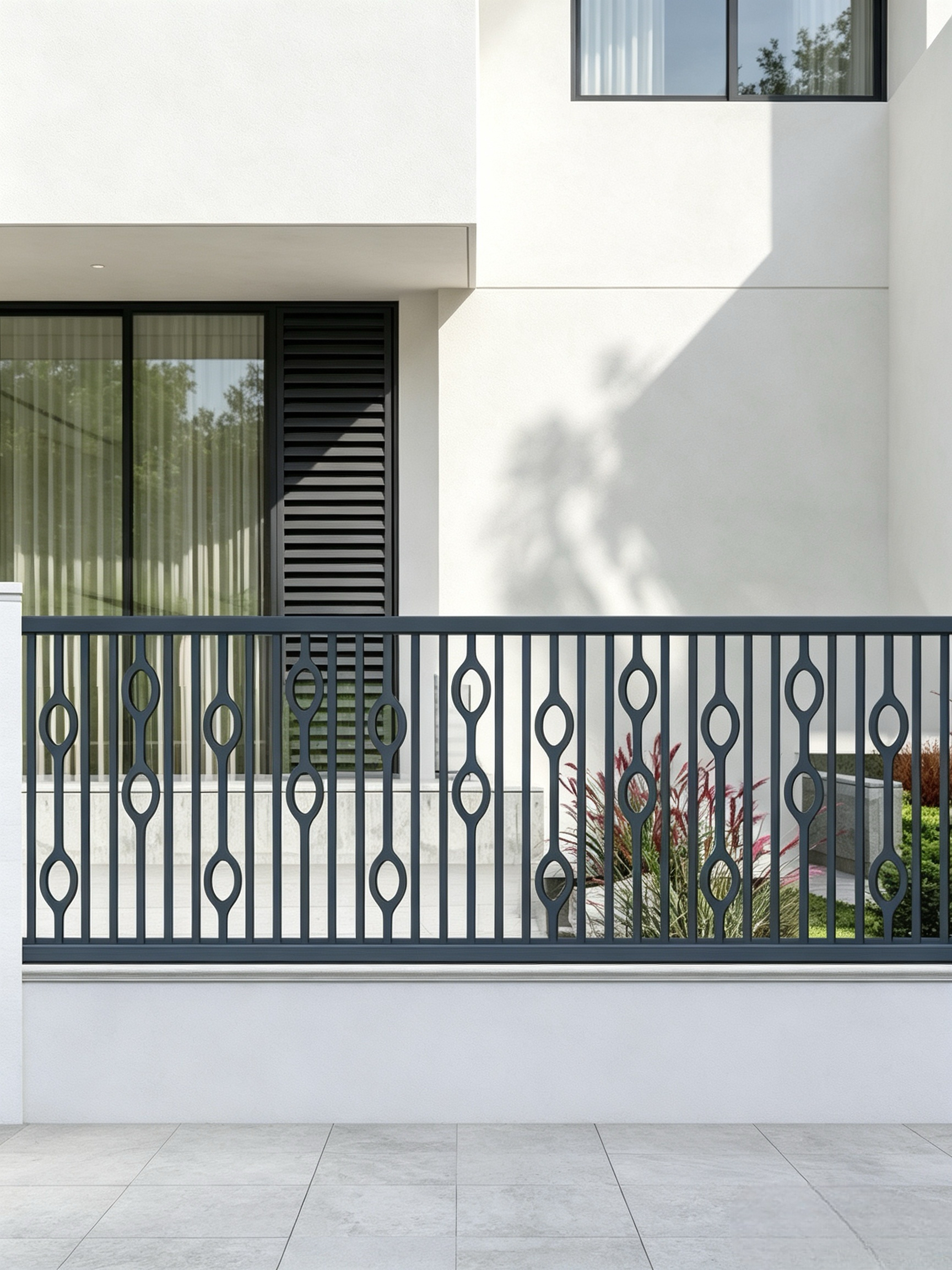 Modern Minimalist Aluminum Fence with Geometric Hollow Design and Matte Finish for Long-lasting Durability
