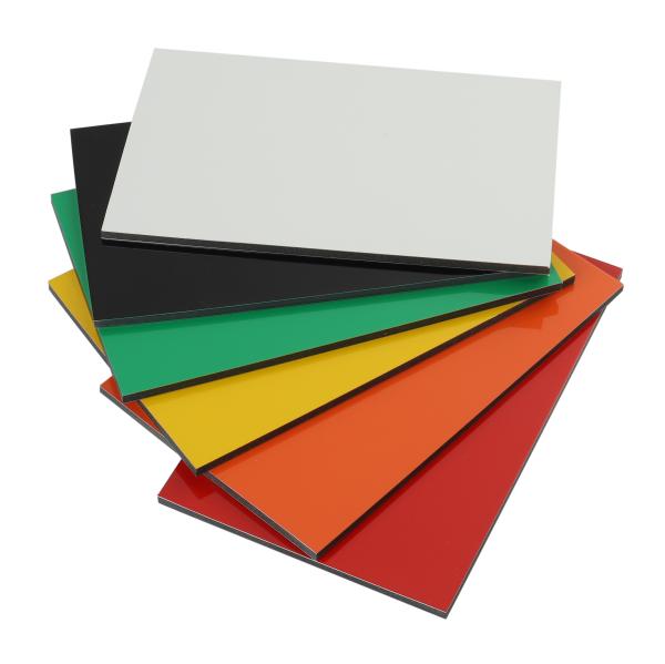 O material de construção plástico de alumínio Alucobond Acp do painel do melhor preço 2 a de 6mm cobre os painéis compostos de alumínio