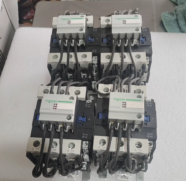 LC1DWK12M7C Schneider Electric TeSys D Contactor 12A 3-pole 220V AC coil reliable motor control
