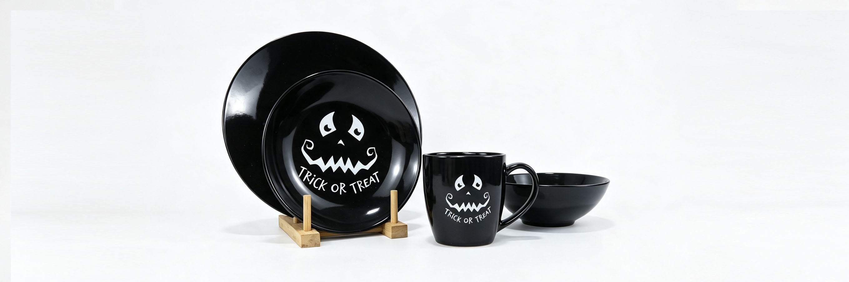 Halloween Pumpkin Face Black Ceramic Dinnerware Set, Trick or Treat 4-Piece Tableware with Plates, Mug & Bowl for Halloween Party Decor & Holiday Gift