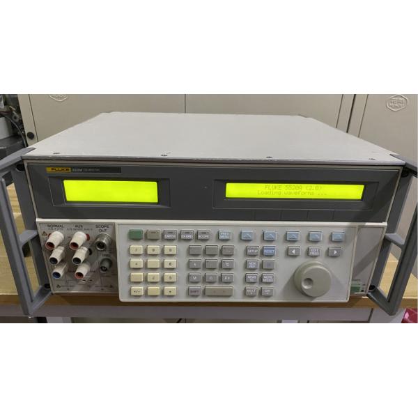 Fluke 5520A Multi Product Calibrator with 600 MHz Amplitude Signals RS-232 Interface and Pre-Owned Condition