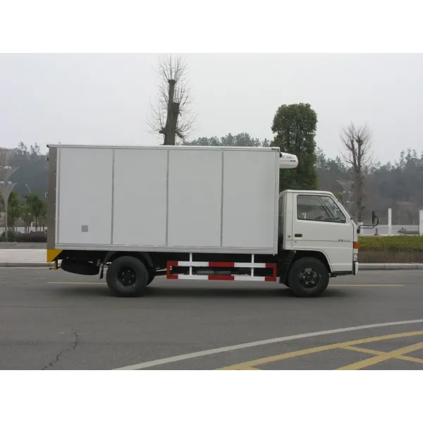 5T Small Refrigerator Box Truck