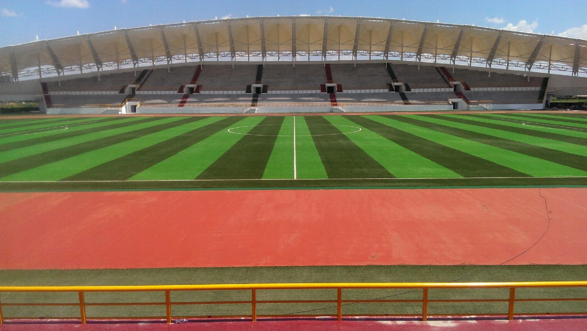 Natural Football Artificial Grass Putting Greens For Sports Pitches , PE + PP Monofilament