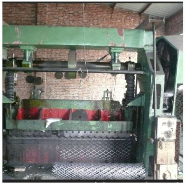 High Load Capacity Expanded Metal Mesh, 8mm 1m x 3m Flooring Panel for Industrial Use