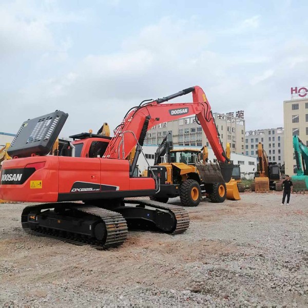 22 Ton Used Doosan Excavator Dealer DX225 DL06 High Torque