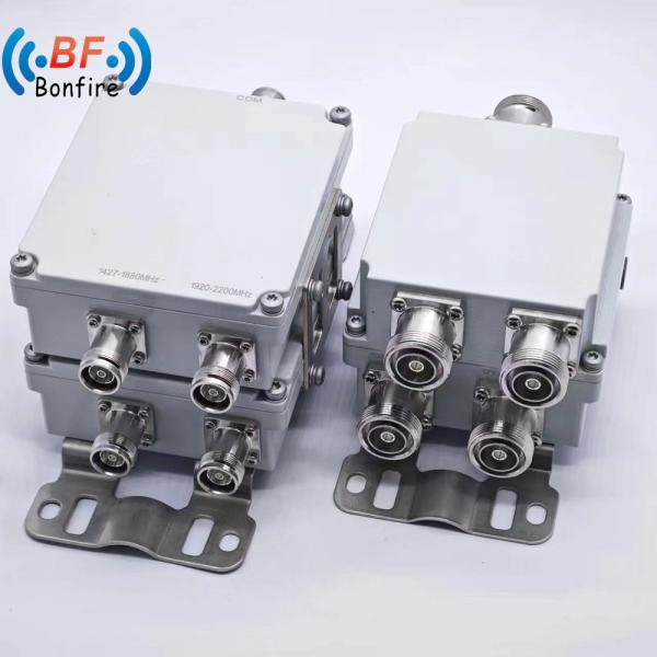 160dbc 300W Diplexer 1710-1880 1920-2170 2300-2400 2500-2700MHz RF Quadplexer Combinador