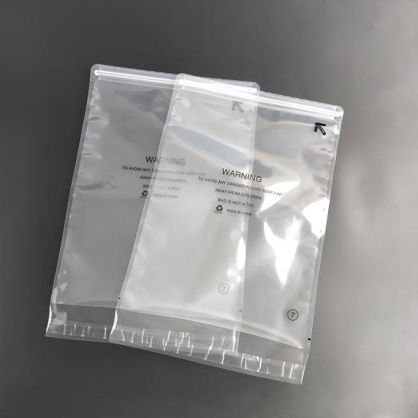 Waterproof CPE Plastic Bags Biodegradable Custom Packaging Bags For Clothing