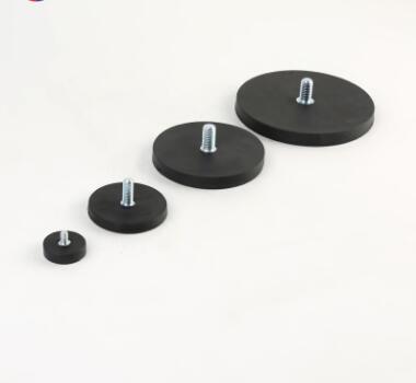 D88x8mm Round Rubber Coated Magnet Base With Outer Thread 45kg Pull Force Round Shape