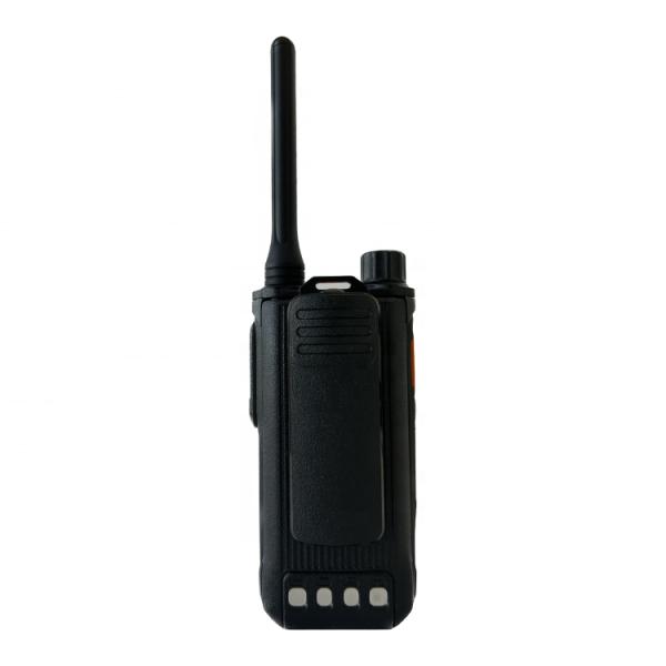 Durée de vie de la batterie de 12 heures et protection contre les poussières IP54 Radios walkie-talkie numériques pour communication
