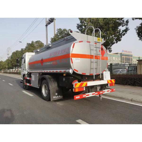 Camion lourd national chinois HOWO 4X4 à quatre roues motrices 290HP 10CBM Camion réservoir d'huile