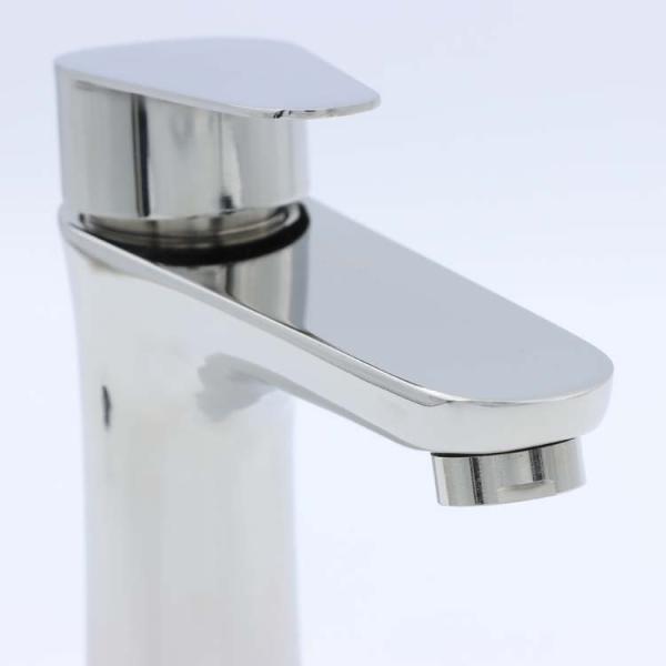 Convenient installation Single Handle Bathroom Faucet Deck Mounted