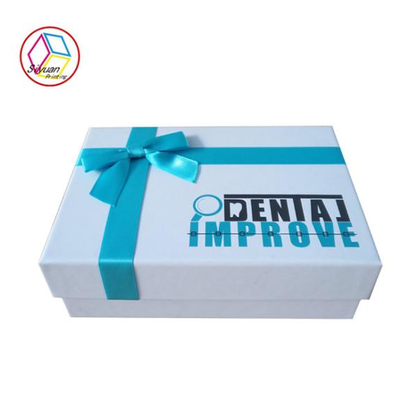 Custom Cardboard Gift Boxes Two Color Printing Silk Insert Stain Fabric