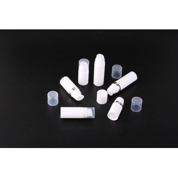 Пластиковый безвоздушный насос разливает косметическую/красочную бутылку по бутылкам распределителя насоса