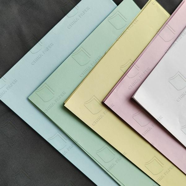 50 - 60gsm Colored Blank Carbonless Paper Printing 241mm