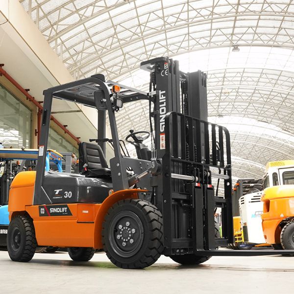 SINOLIFT T1 Series CP(C)D3.0-4.0T Internal-Combustion Counter Balanced Forklift