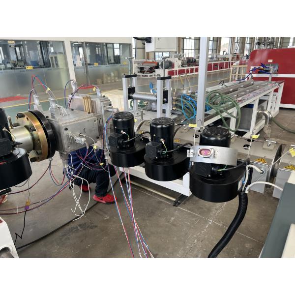 Outdoor PE/PP WPC Composite Floor Decking Extrusion Machine for WPC Decking and Plank