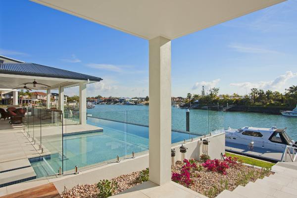 Australian Standard Toughened Glass panels Glass Pool Fencing 10mm with Polished Edges
