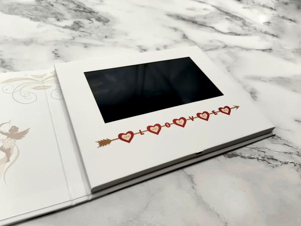 Livro feito sob encomenda de 5 do casamento video dos cartões do Lcd da tela da polegada Digitas que imprime A5