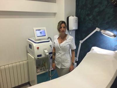 Multiple Handpieces Ipl Beauty Equipment , Stable Function Ipl Hair Removal Device
