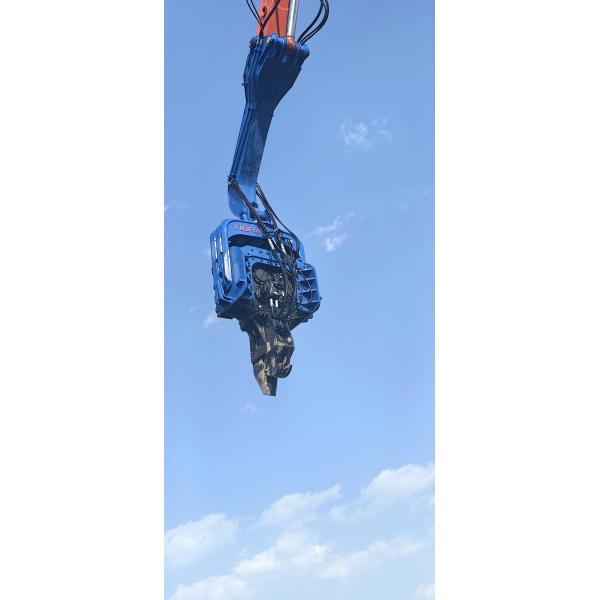 High Frequency Vibration Output & High-Flow Merging Valve Unit – FV-600 Four Eccentric Pile Driver For 21m Piles