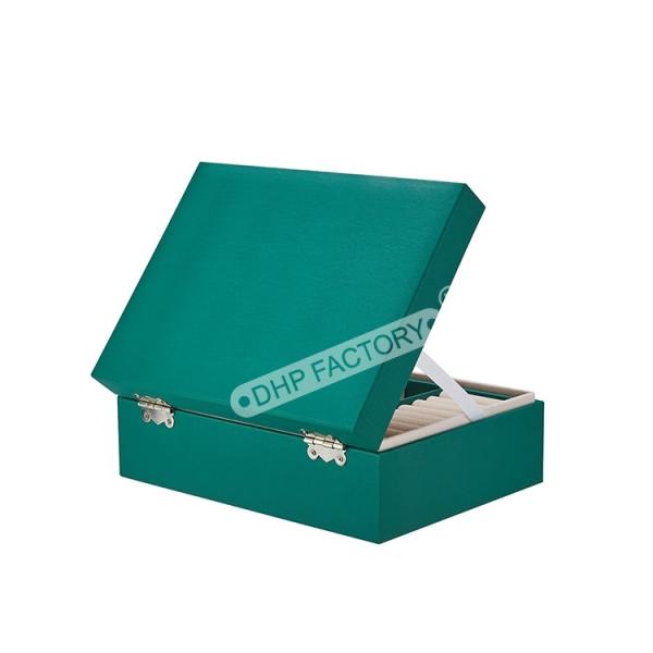 Elegant Jewelry Gift Boxes With Insert Large Space For Rings And Earrings