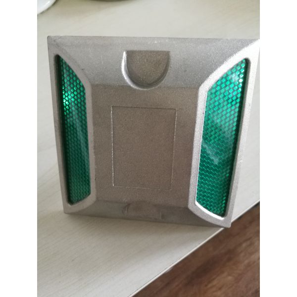 ROADSAFE Aluminum Road Stud With Double Reflectors Reflective Cat Eyes Road Marker Light For Enhanced Traffic Safety