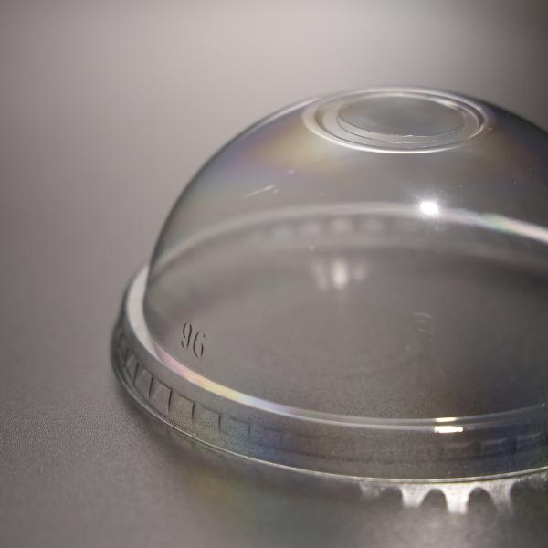 Couvercle de tasse en plastique jetable couvercle PET couvercle transparent couvercle de tasse en plastique coupole adapté pour tasse de café glacé