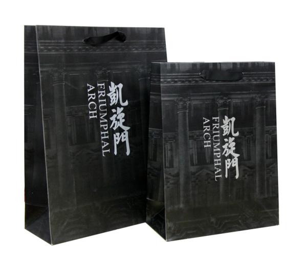 OEM Classic 230g Paper Carrier Bag With foil hotstamp logo /ribbon handle