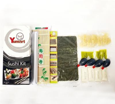 4 pessoas projetam a cozinha da casa de Logo Sushi Making Set For