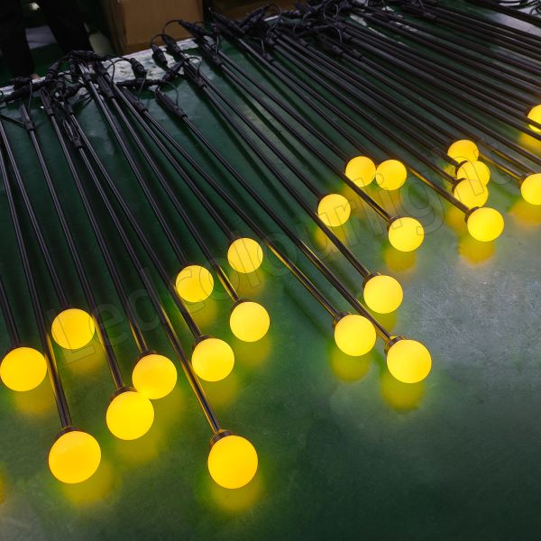 G45 RGB LED Pixel Ball Light IP65 Standing for Garden and Landscape Lighting Solutions