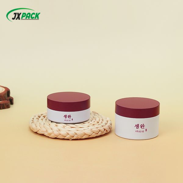 Eco-friendly Pet plastic cream jars, toner water bottles, essence bottles, lotion bottles and makeup sets