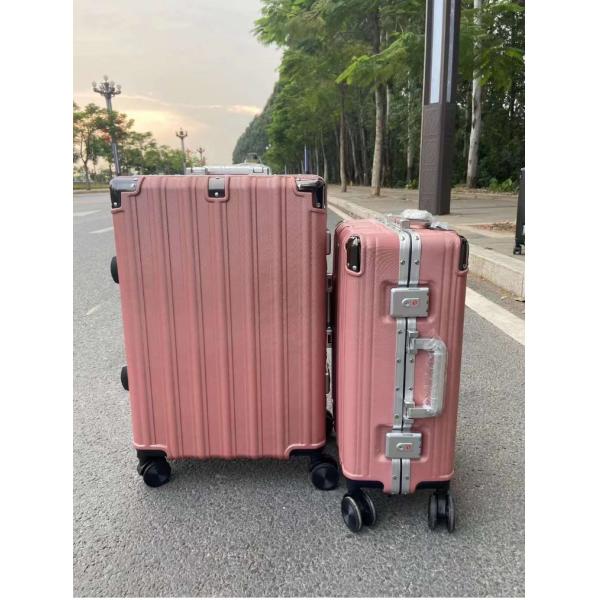 Classic Lightweight Anti Crack Spinner Suitcases Luggage Set 4 Wheels Hard Side Waterproof Trolley Luggage Set With Lock