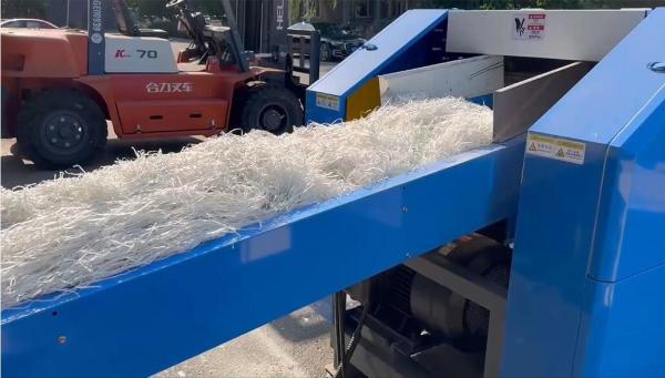 Máquina de corte de monofilamentos de plástico PP PE, fácil alimentação PET Máquinas de trituração de monofilamentos com alta eficiência de trabalho