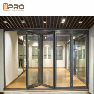 As portas de dobradura de alumínio da isolação térmica personalizaram o Bi do quadro de porta da cor 2.0MM que dobra o doo de alumínio da dobradura das portas exteriores