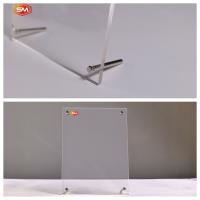 Quadro fotográfico acrílico inclinado transparente e autônomo horizontal com ecrã de imagem A4