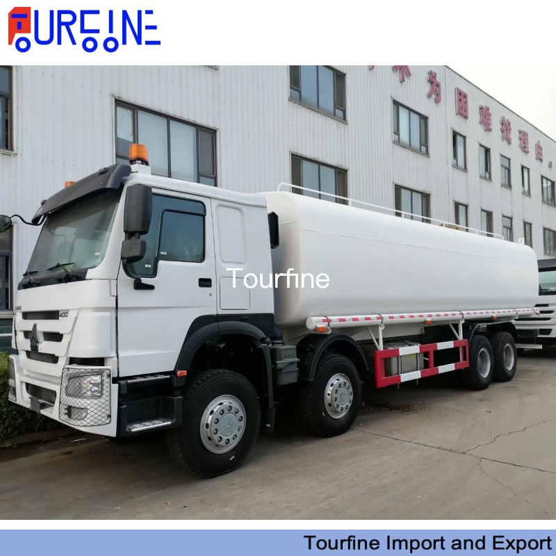 8X4 HOWO 28000L Water Tank Truck for Municipal and Construction Projects