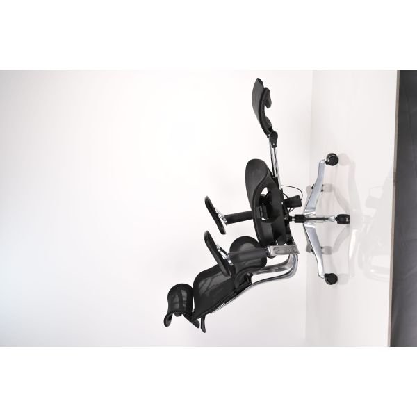 Boss Mesh Ergonomic Office Chair With Footrest 4D Adjustable Armrest