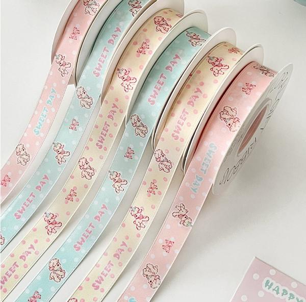 Kids' Fun Cream Lamb Candy Ribbon Artistic Packaging Straps and Flowers for International Children's Da