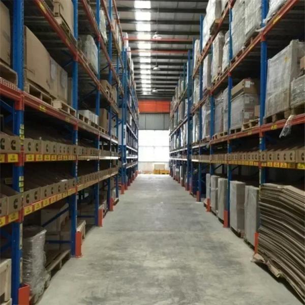 Peças para máquinas e motores 4068463 4310976 Bomba de refrigeração por água para Cummins