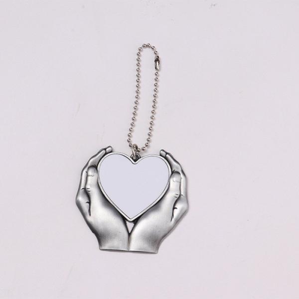 Sublimación en blanco de la mano en forma de corazón adorno colgante de coche