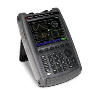 Portable Keysight Agilent N9953B FieldFox Handheld Microwave Analyzer with 54 GHz Frequency and Software-Defined Capabilities