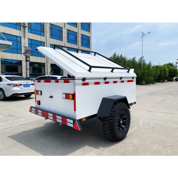 Remorque de camping extérieure blanche - Pratique pour le camping et le stockage