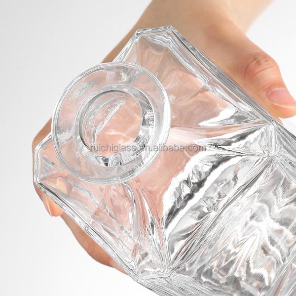 Customize Tipo de vedação 750ml garrafa de uísque Quadrado Espírito garrafa de vodka vazia para quadrado
