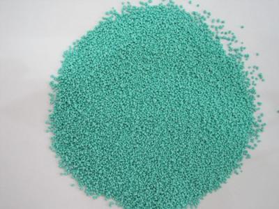 Manchas de cor verde para detergente em pó aumentam o desempenho do detergente
