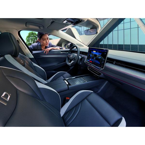Moyenne taille électrique pure 2024 Volkswagen ID.7 Véhicule 5 places Hatchback