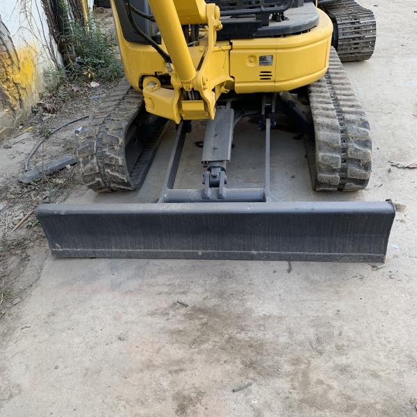 Excavadora usada Komatsu PC40MR de segunda mano con color original y cilindro hidráulico