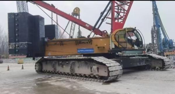 2021 Sany utilisée grue à rampe SCC2600A avec un 72m boom principal, un 60m boom tour, un contrepoids de 110 tonnes, et 4600 heures de fonctionnement.
